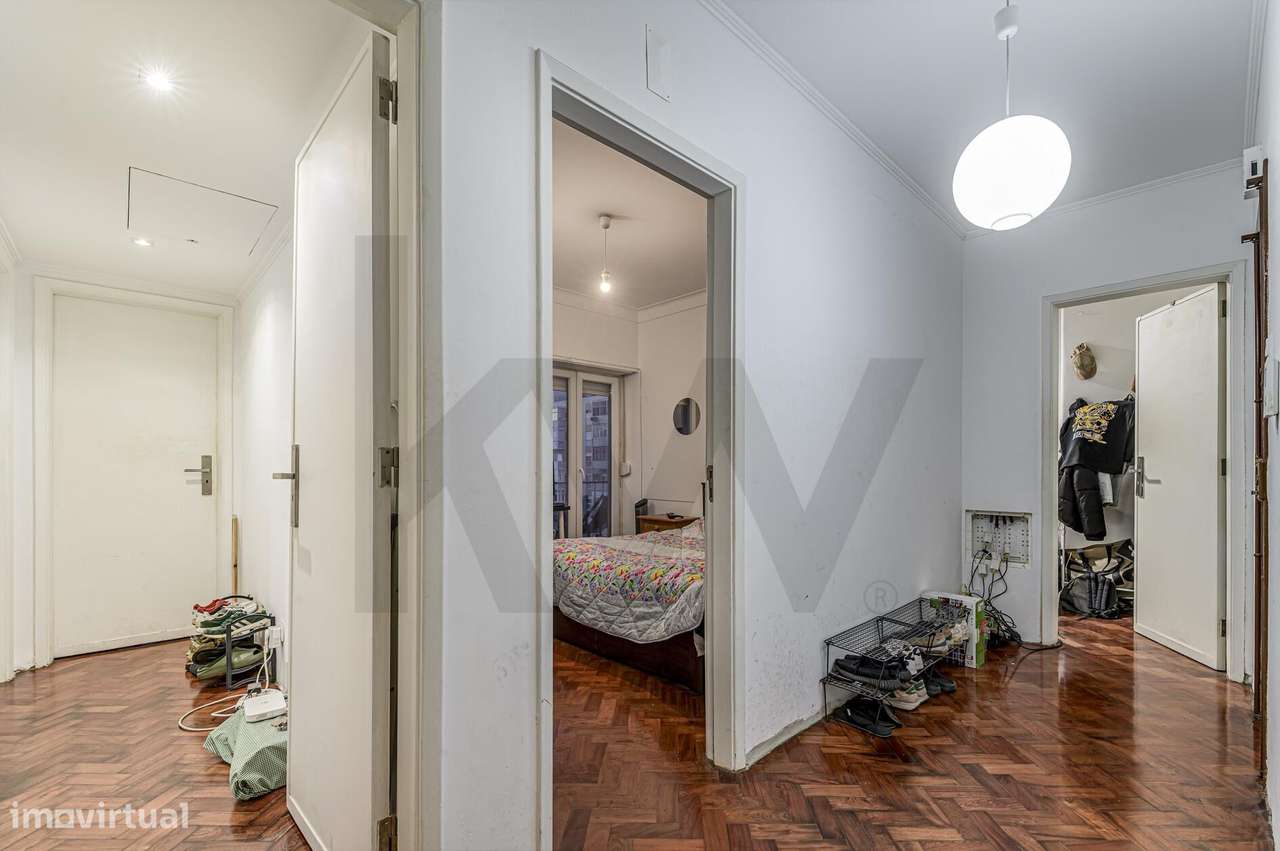 Oportunidade Única: Apartamento T4 Exclusivo em S. Domingos de Benfica - Grande imagem: 3/36