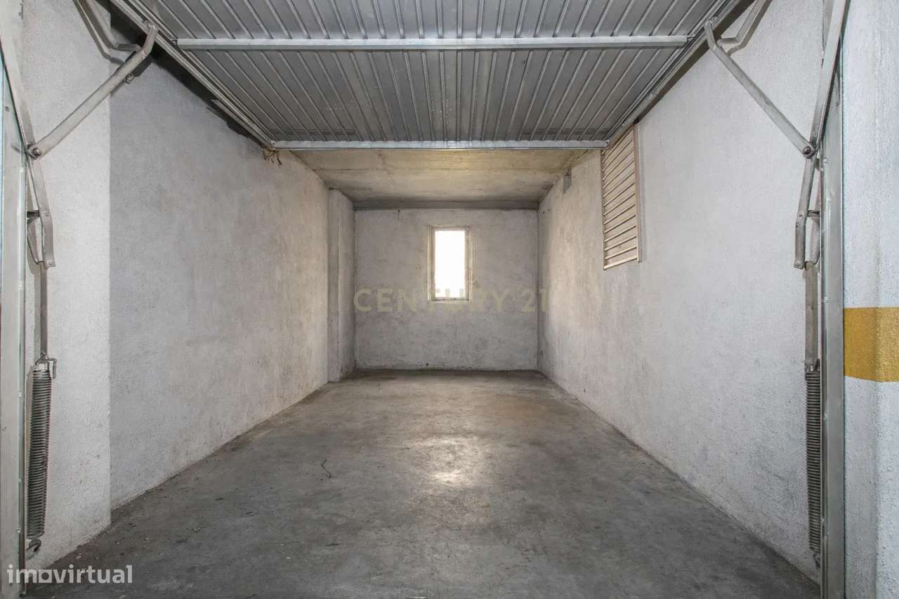 Apartamento T3 à Venda na Póvoa de Santa Iria –  (Quinta da Piedade 2ª-21