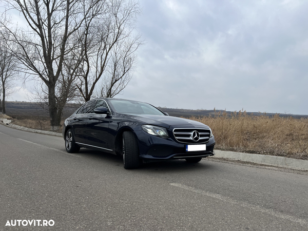 Mercedes-Benz E - 27