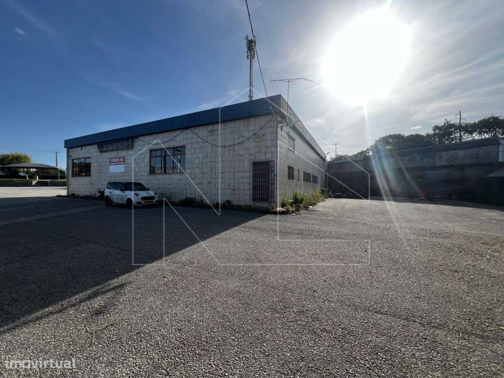 Terreno com Armazém - Grande imagem: 4/6