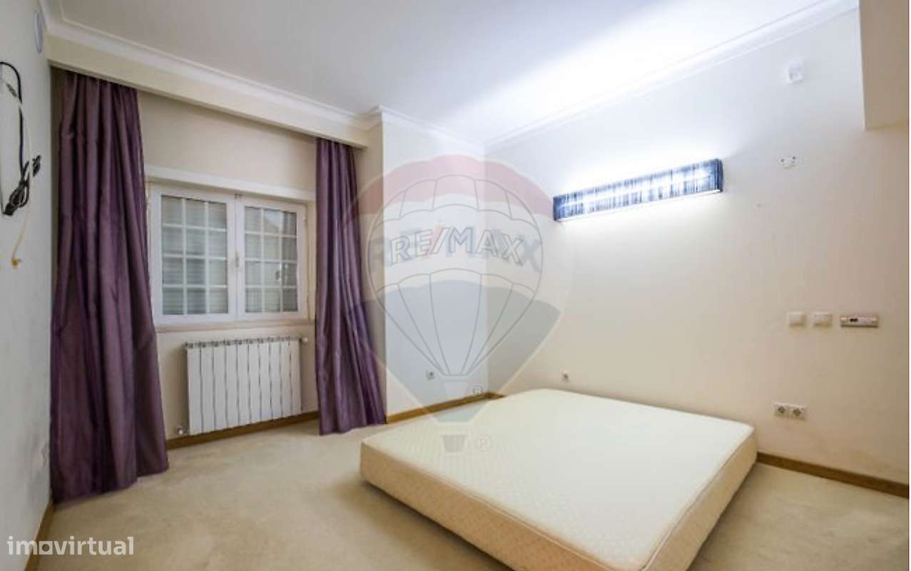 Moradia T6 para venda-8