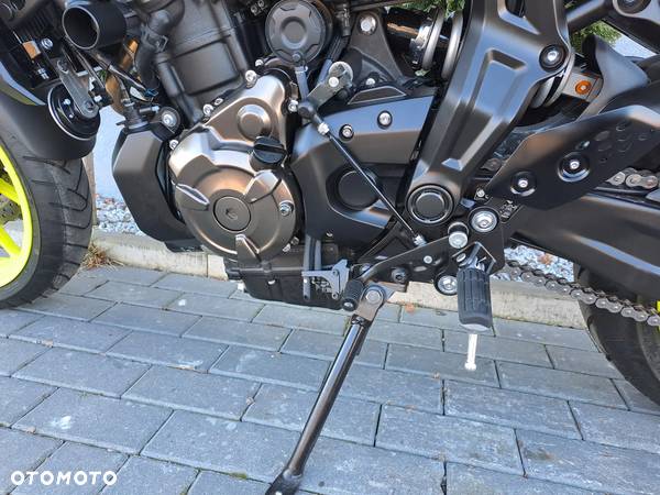 Yamaha MT - 33