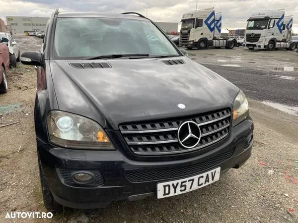 Dezmembrez Mercedes ML W164 320CDI Sport - 1