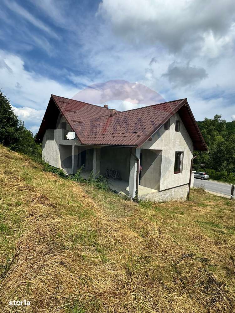 Casă / Vilă cu 7 camere de vânzare - Imagine principală: 5/18