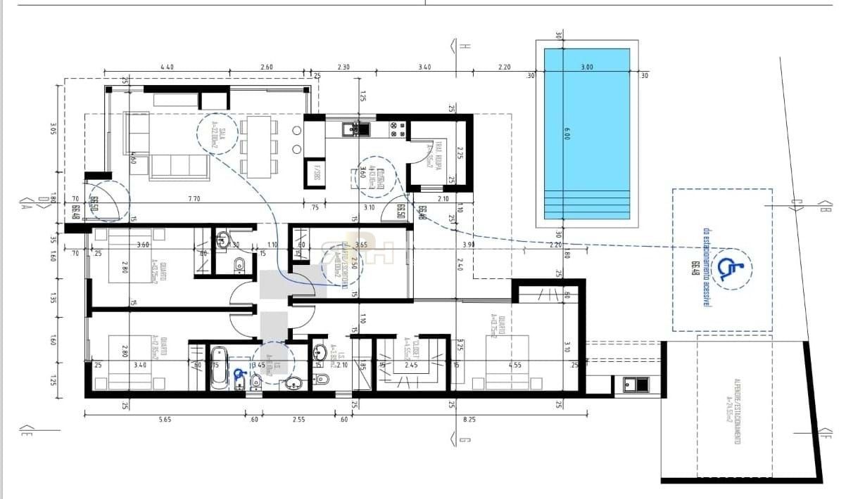 Moradia T4 - Piscina - Em fase de construção