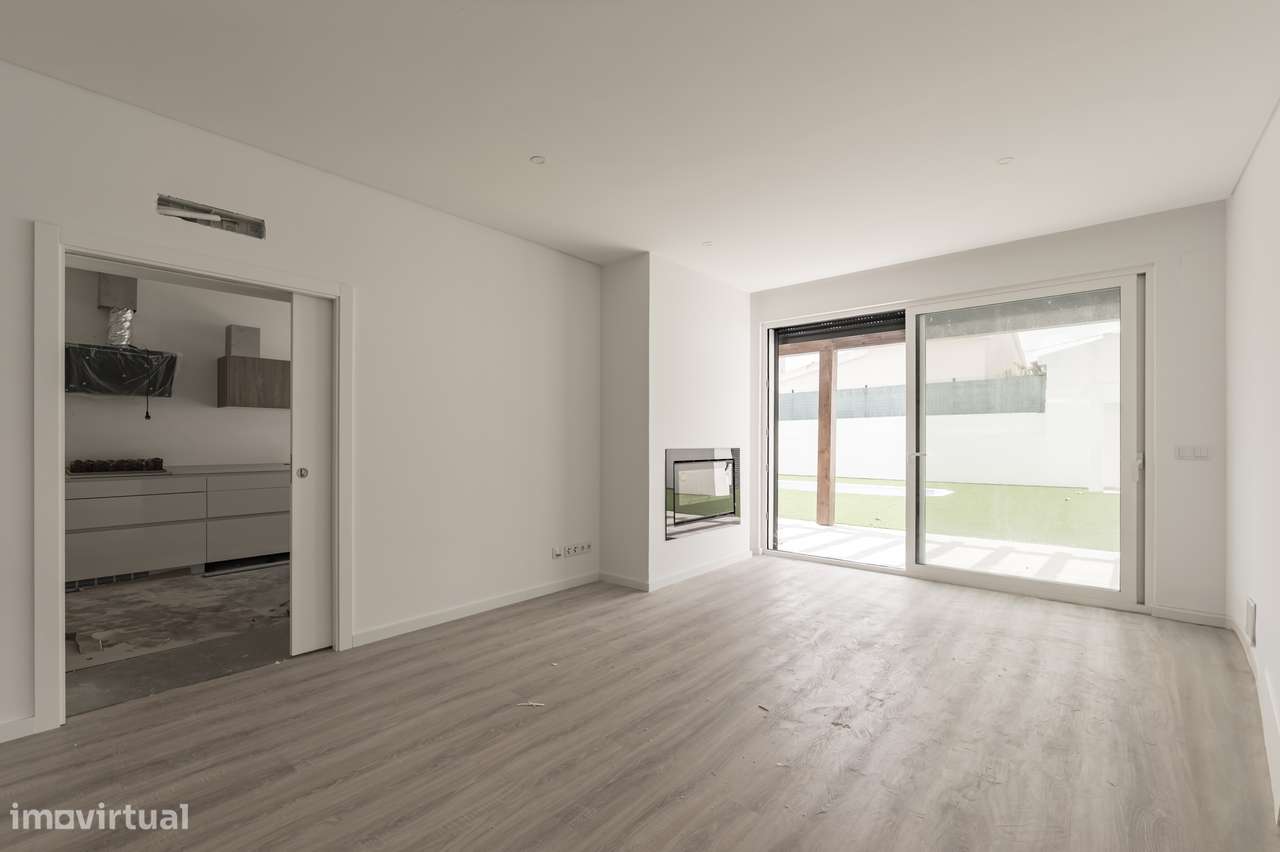 Moradia independente T4+1 nova c/piscina a 20 minutos Lisboa-10