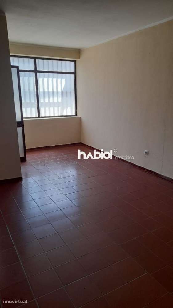 Loja Comercial - Rua Elias Garcia - Arcozelo - Barcelos - Grande imagem: 4/7