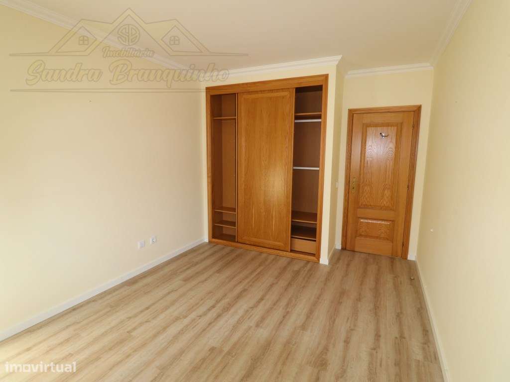 Apartamento T2 no centro Bombarral-7