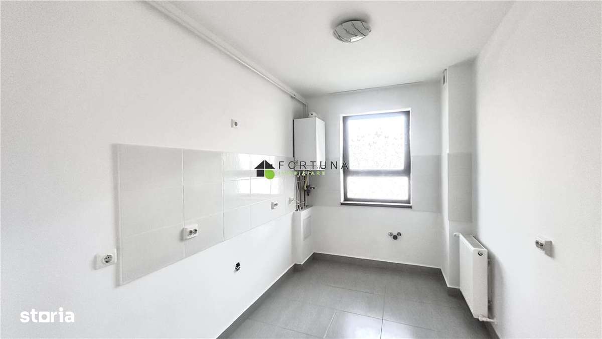 Ocazie !! Apartament 2camere decomandat + parcare zona Mall Coresi - Imagine principală: 5/13