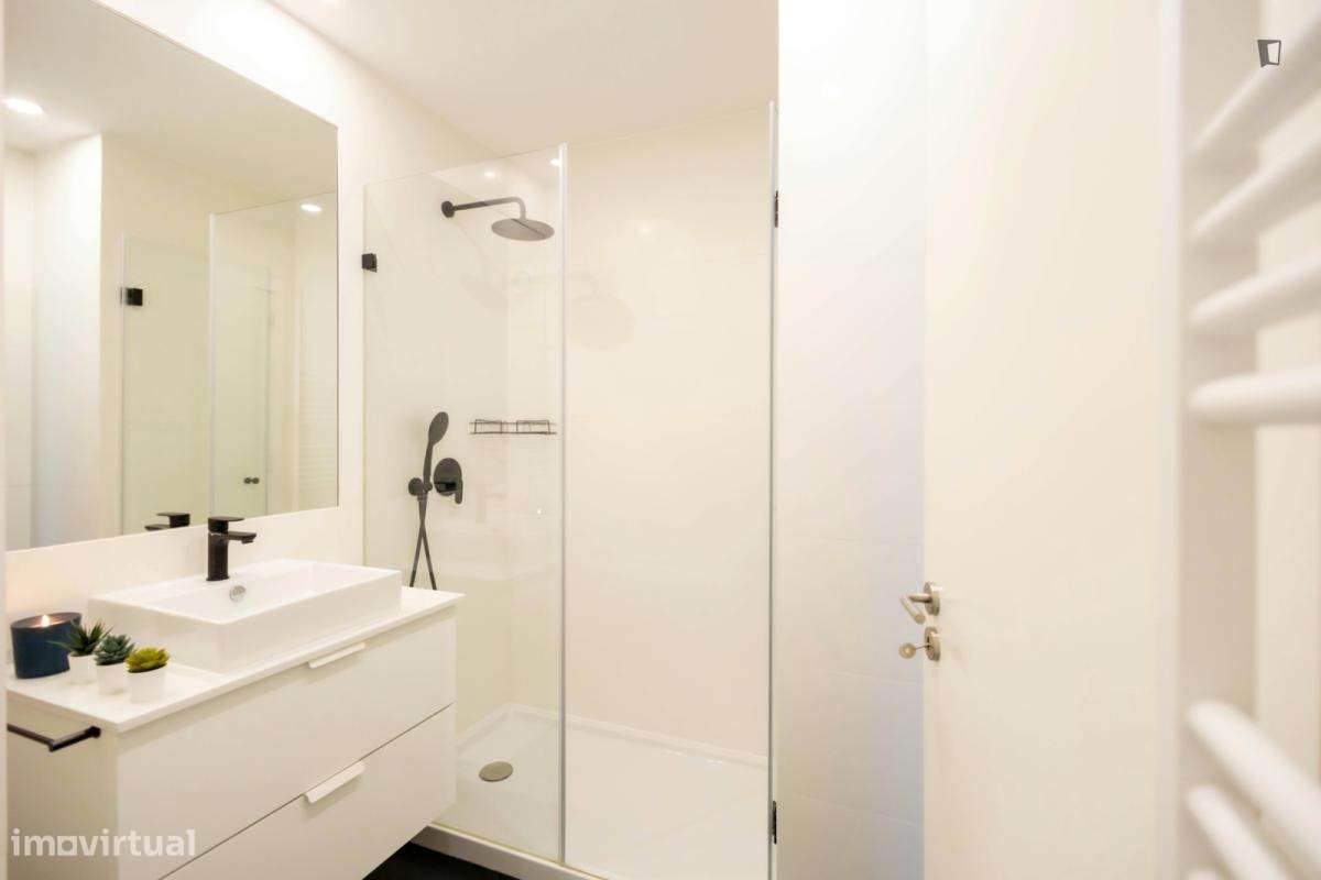 Quarto - localizado em Olaias Lisbon - Grande imagem: 2/14