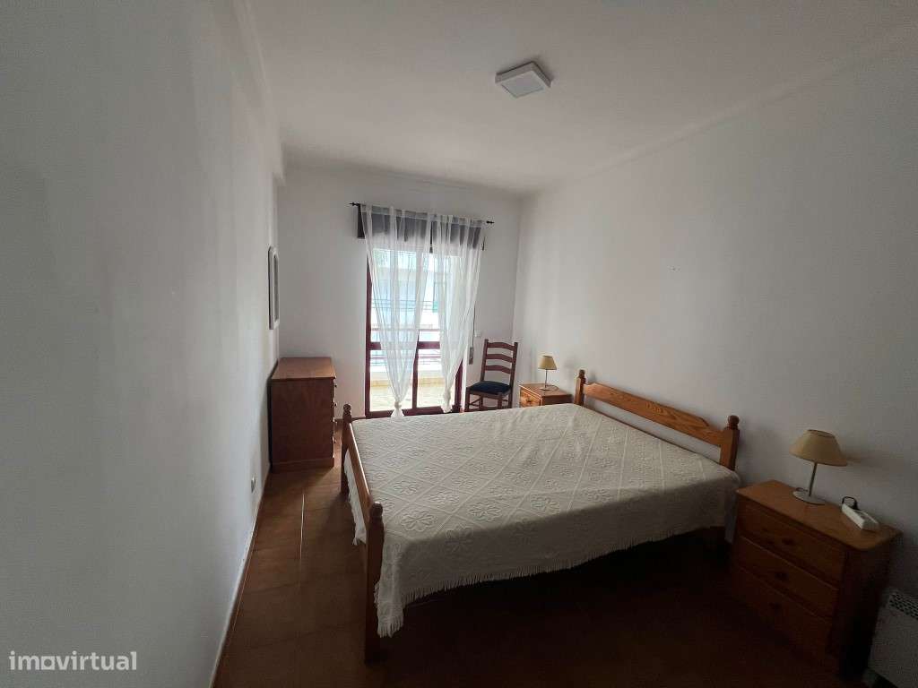 Apartamento T2 primeira linha lateral de mar em Quarteira - Oportun...-8