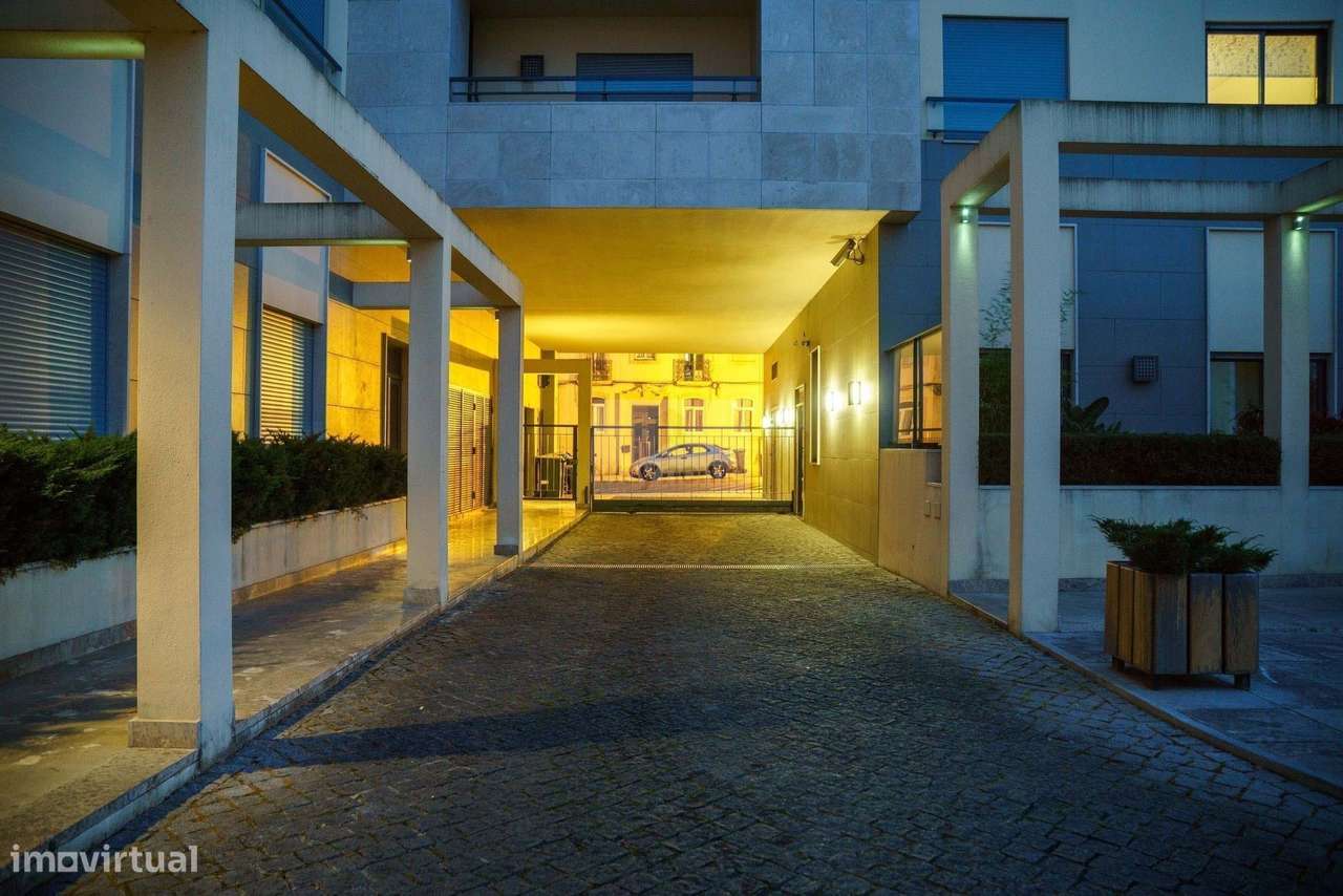 Apartamento T3 | Condomínio Privado Páteo Sá Miranda | Alto de Sto. Am-30