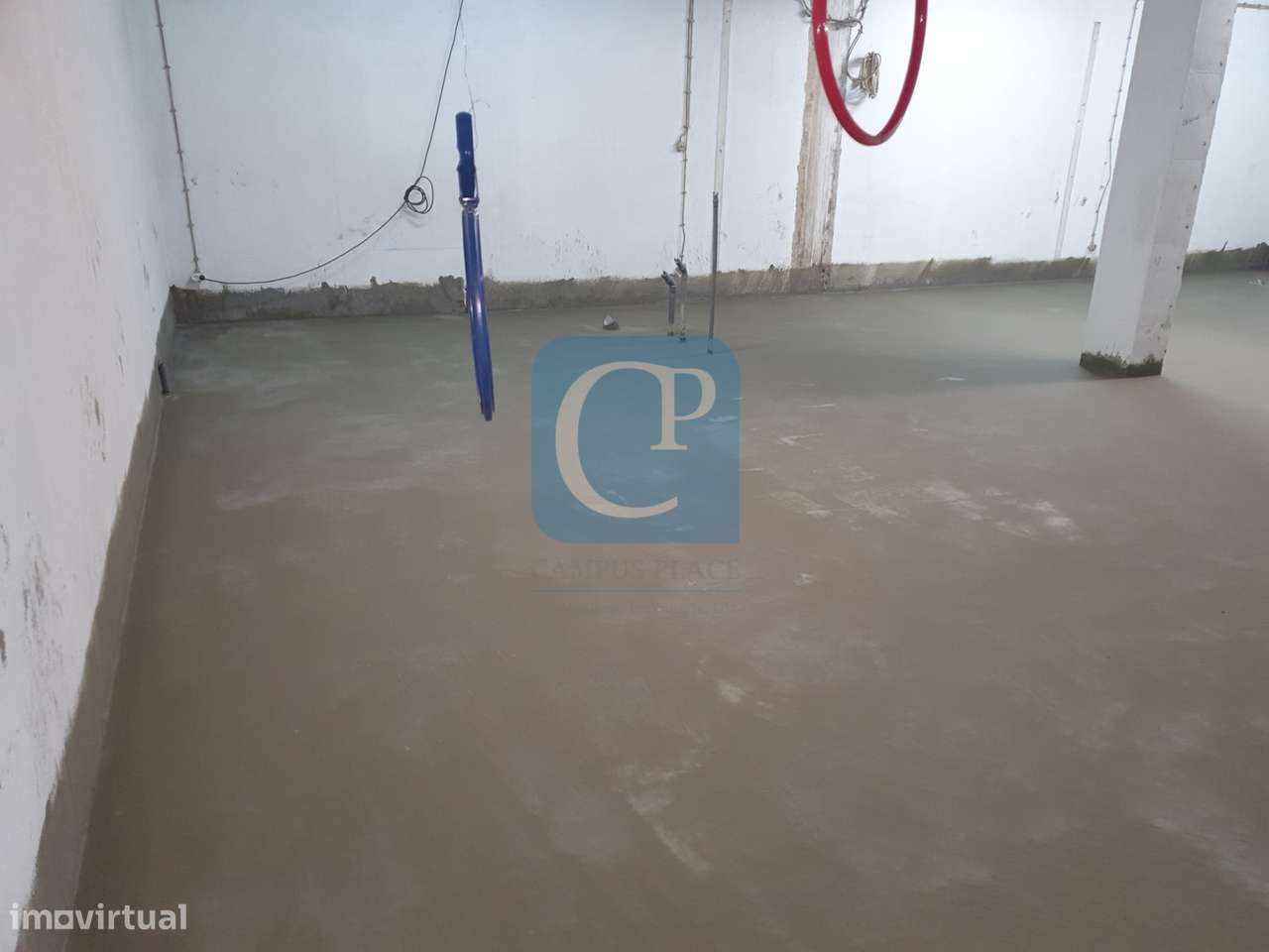 Armazém/arrumo no centro de Vila Nova de Famalicão - Grande imagem: 2/14