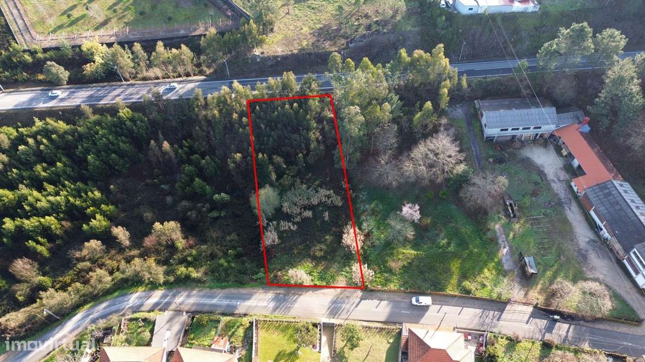 Terreno Urbano com 1.561 m2 – Localização Estratégica e Potencial Únic - Grande imagem: 4/14