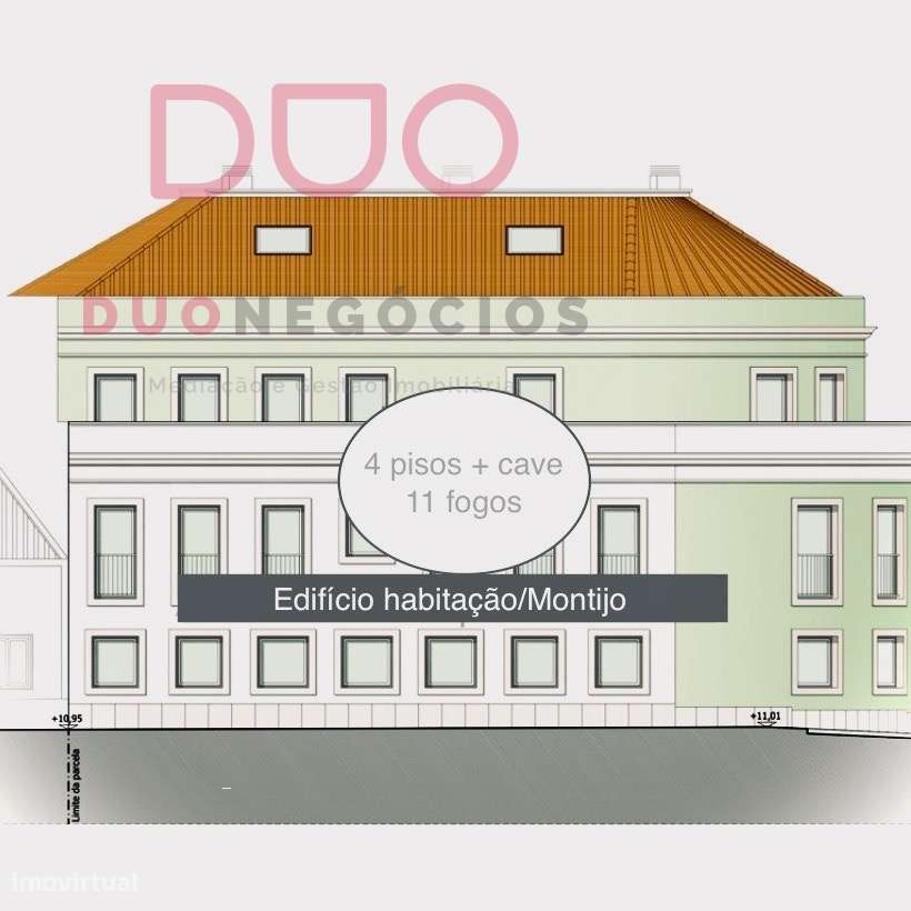 Prédio  para construção  no Montijo / Demolição de Armazém-1