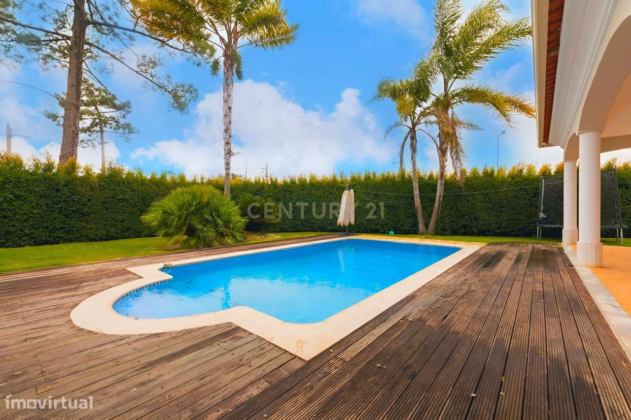 Moradia na Aroeira – Conforto, Elegância e Lazer-1