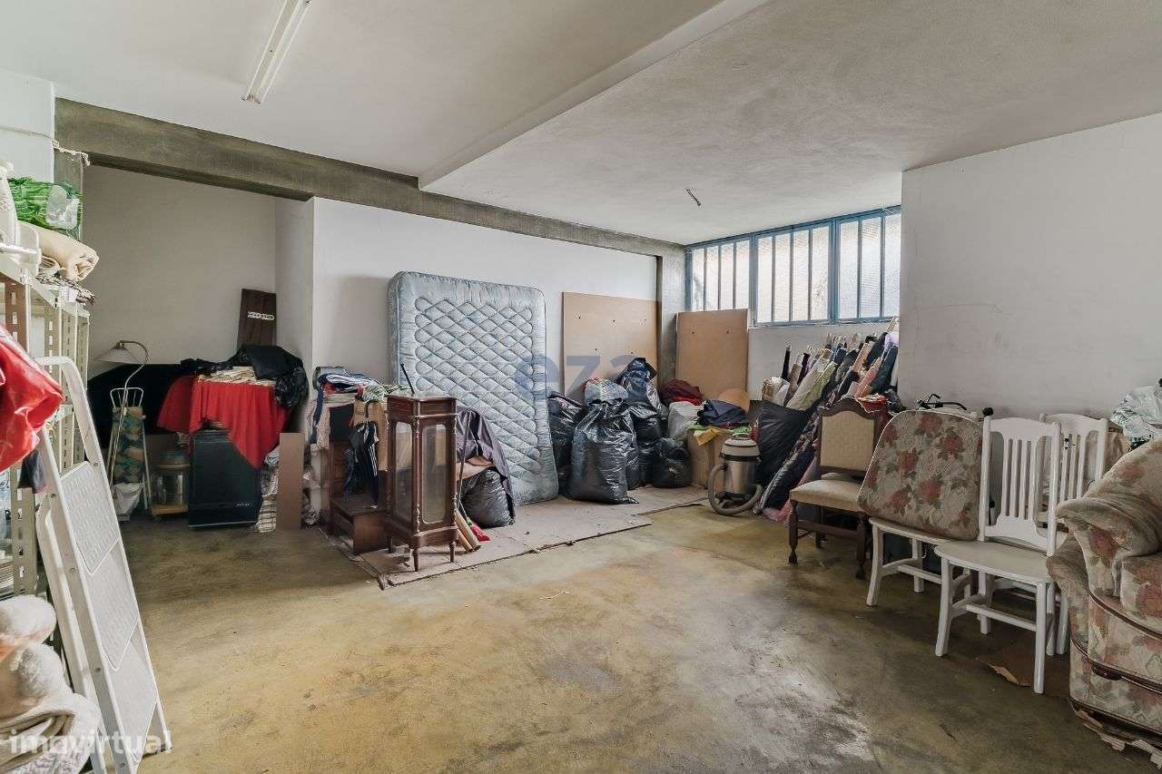 Loja, 169 m², Candoso São Tiago e Mascotelos-18