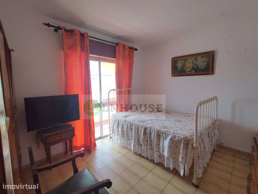 Moradia T2+2 com quintal e terraço, Azinhal-29