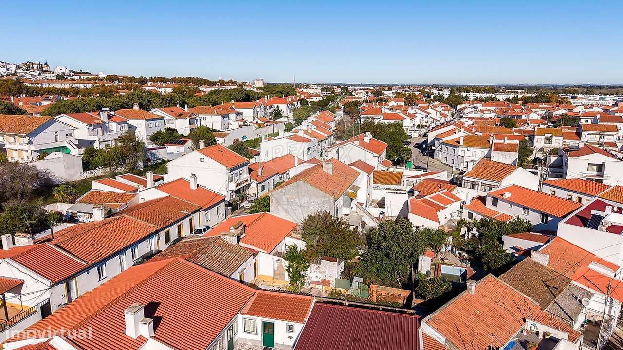 Moradia T2 para venda - Grande imagem: 2/25