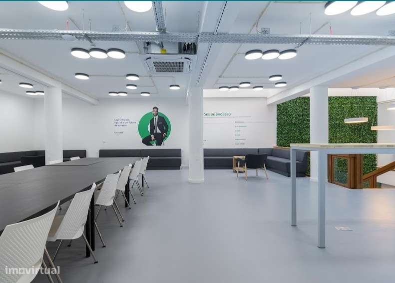 Loja Comercial com Potencial Único – Ferreira Lapa / Bom Sucesso, Port-23