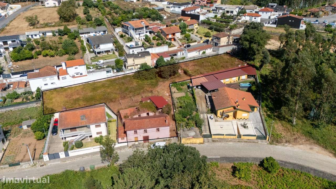 2 Moradias para restaurar, inseridas em um terreno de 2962m2, em Sandi-20