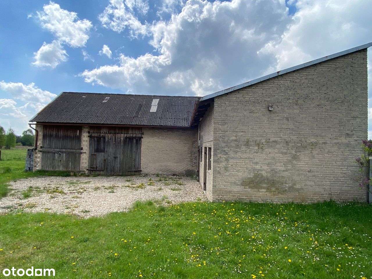 Dom 5 pokoi, działka 2,5ha, garaż na 3 samochody-7