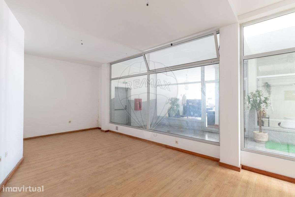 Loja  para arrendamento - Grande imagem: 2/7