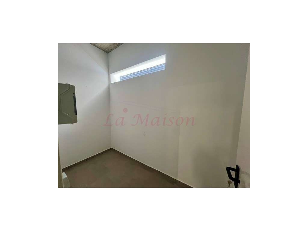 3 Apartamentos T2+1-35