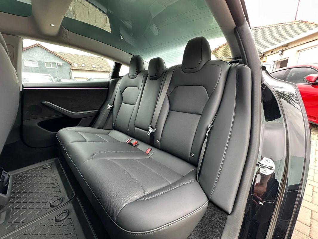 Tesla Model 3 Langstreckenbatterie Allradantrieb Dual Motor - 37