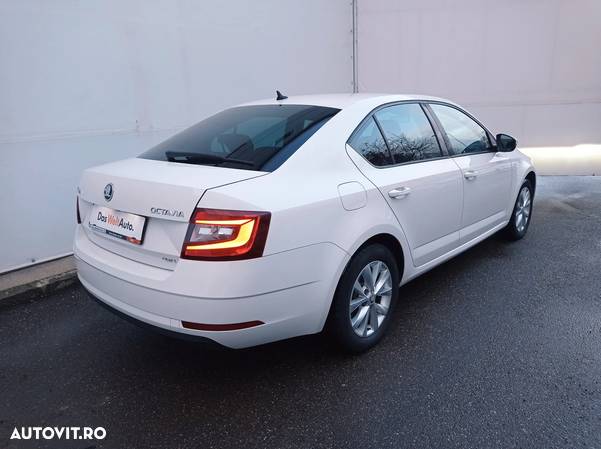 Skoda Octavia 2.0 TDI STYLE DSG - 10