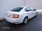 Skoda Octavia 2.0 TDI STYLE DSG - 10