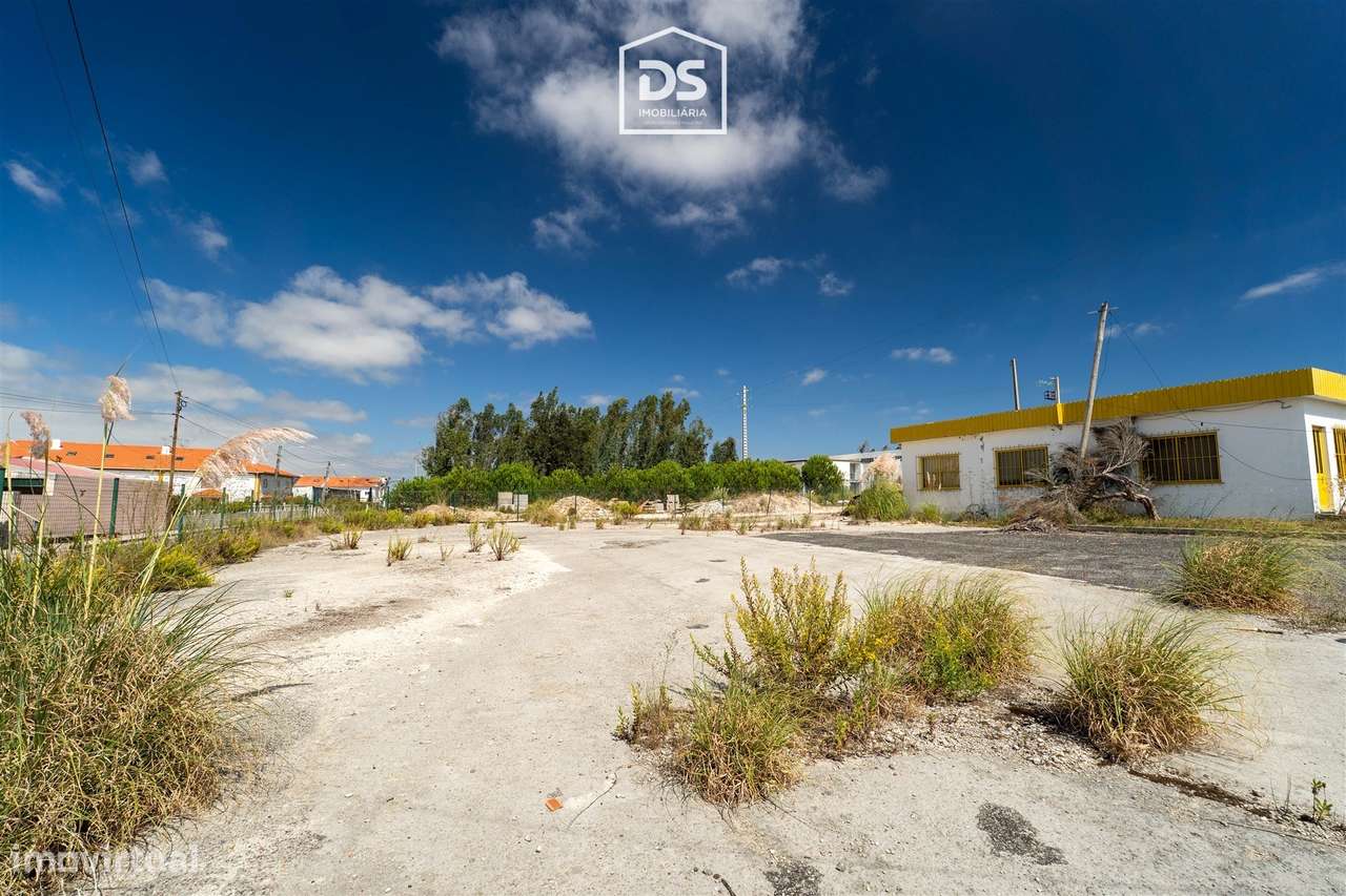 Terreno com 1420m2 para Venda, excelente para o seu Negócio em Marinha-18