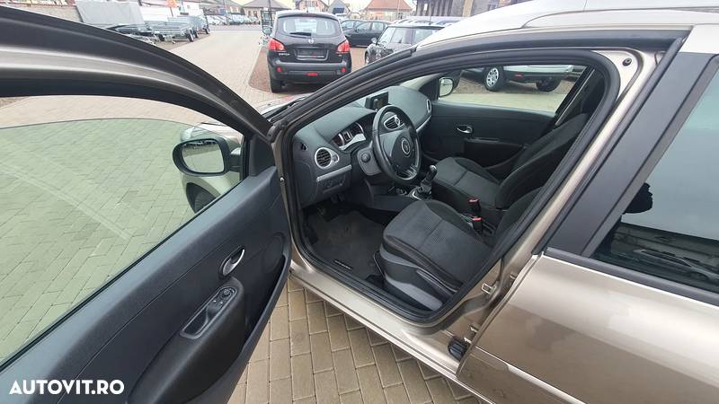 Renault Clio 1.5 dCi 90 FAP Grandtour Dynamique - 6