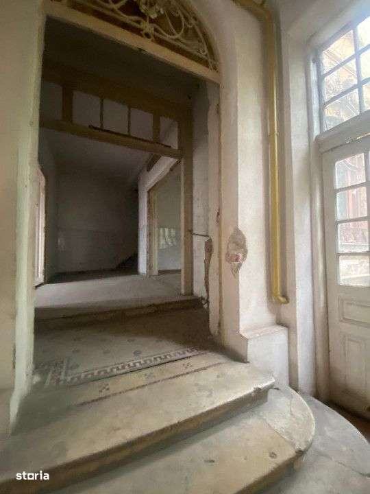 SE VINDE FOSTA CLINICA NECESITA RENOVARE IN ZONA CENTRALA FOISORUL DE - Imagine principală: 2/12