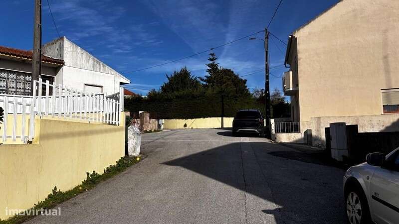 Terreno urbano com 2.050 m2 em Tavarede-18