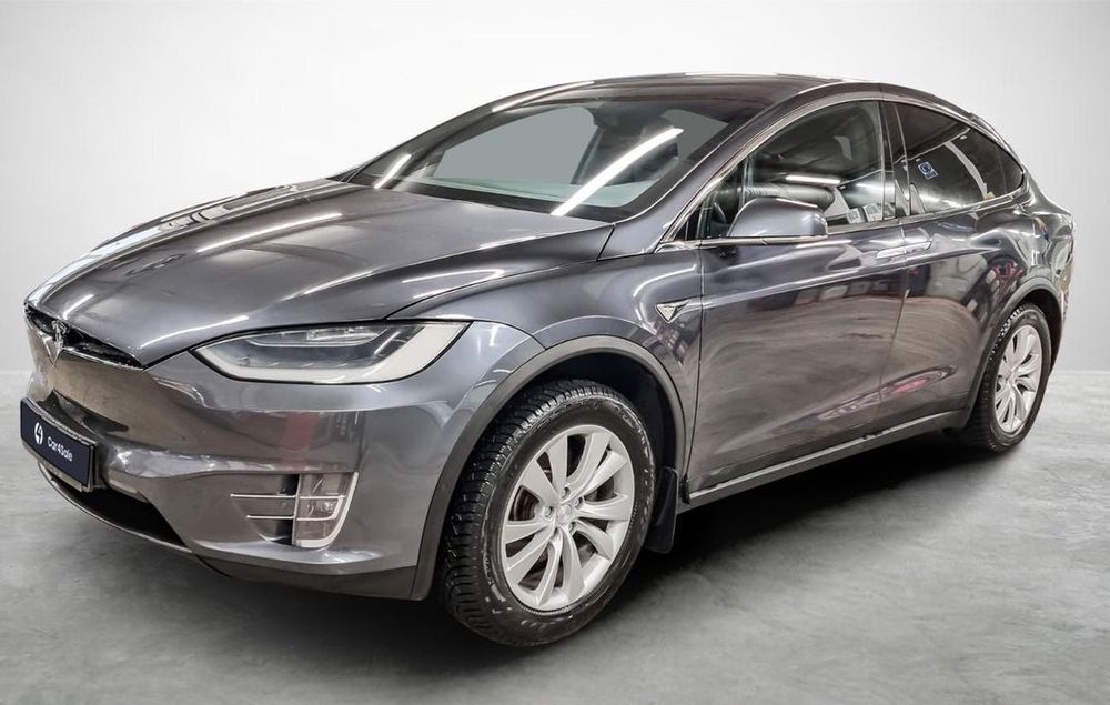 Tesla Model X 2019