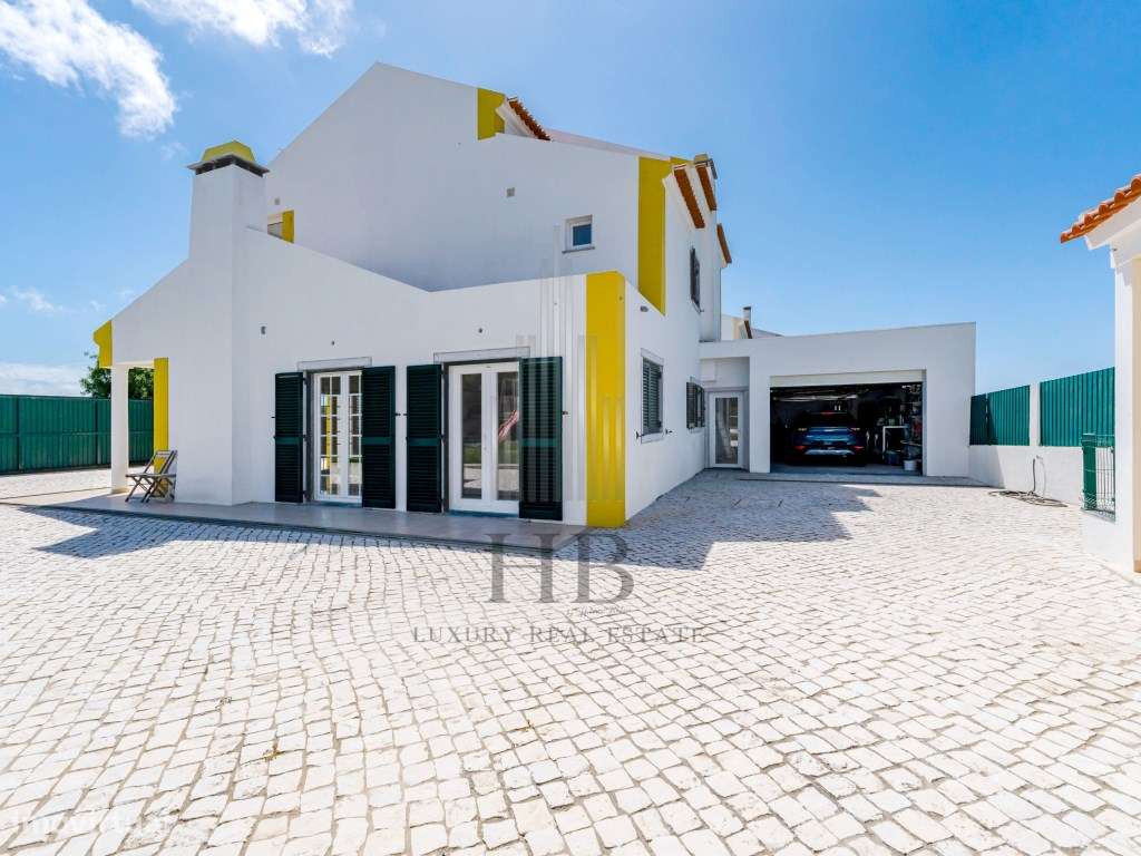 Exclusiva Moradia T4 com Piscina e Jardim |S. Joao das Lampas |Sintra-8