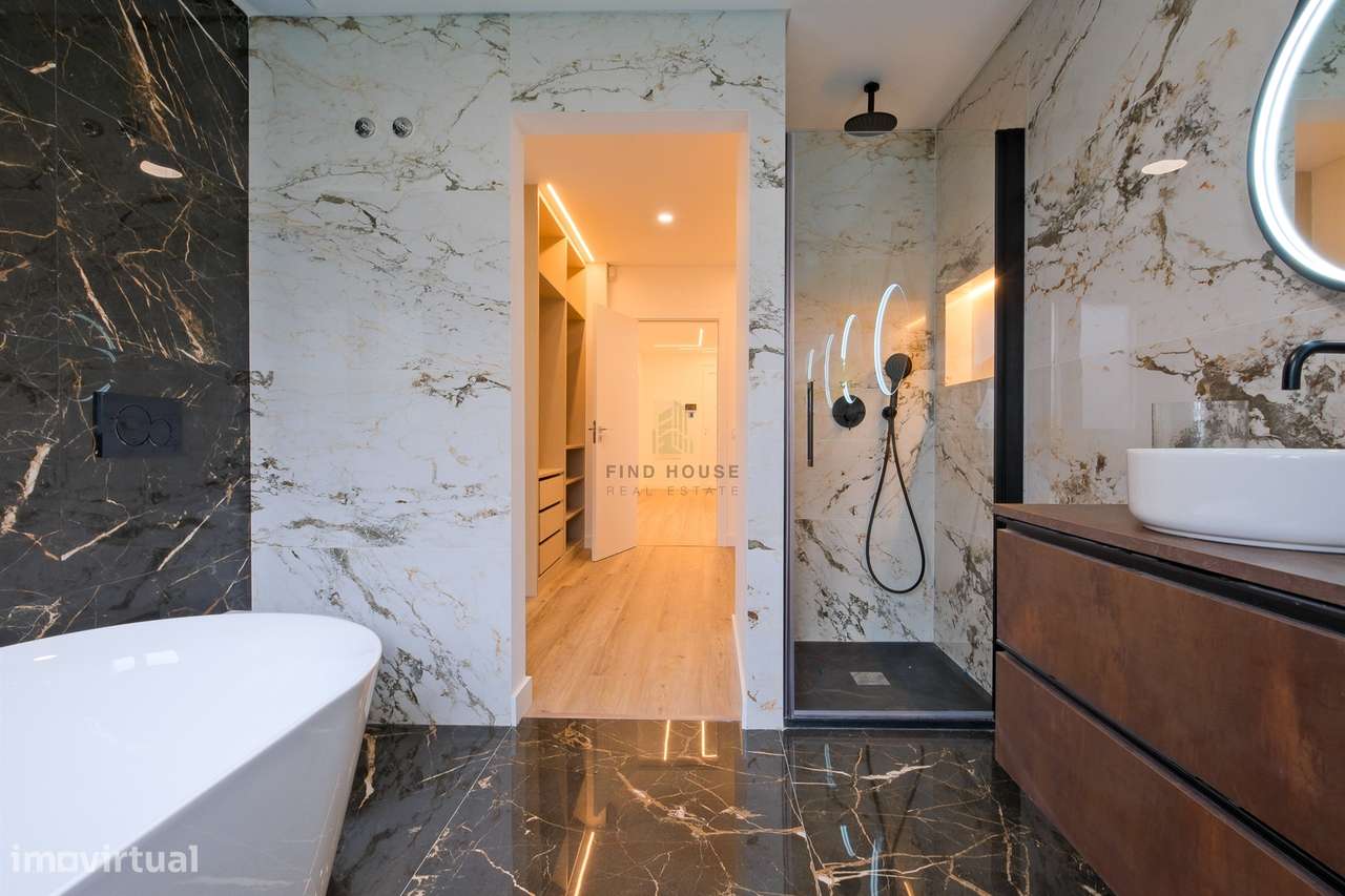 Moradia T4 de Luxo Totalmente Remodelada na Herdade da Aroeira-20