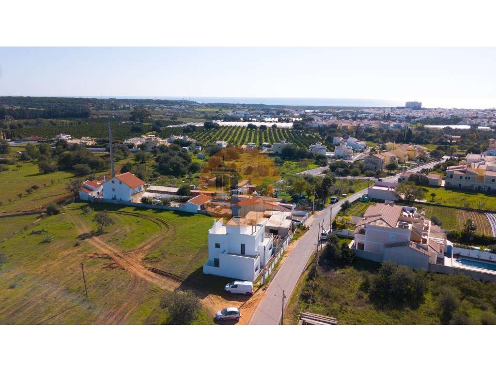 Moradia geminada nova de 3 quartos em Bernarda, Altura, com terraço. - Grande imagem: 4/31