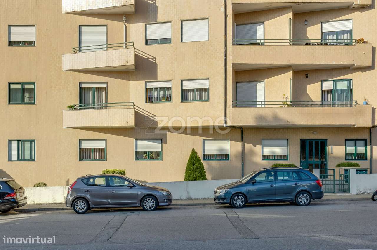 T2 com 90m2, Luminoso e bem cuidado - Ao Colégio Paulo VI – Gondoma... - Grande imagem: 3/21