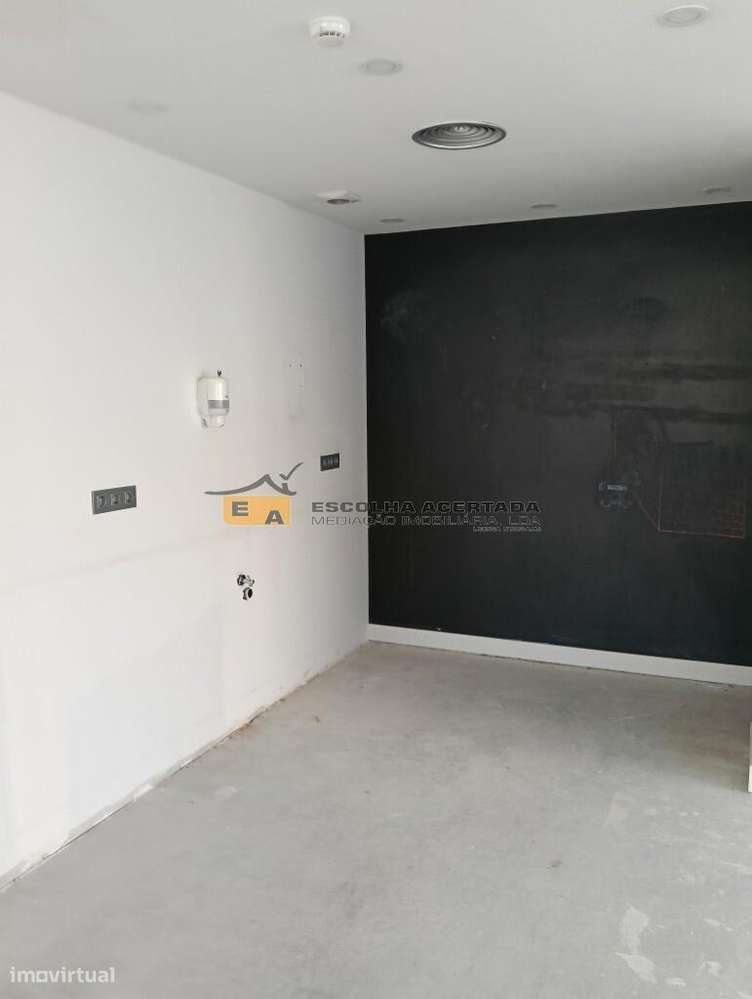 Loja com 3 frentes Perafita - Grande imagem: 3/11