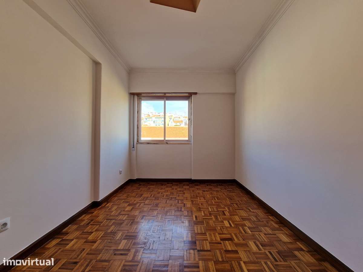 Apartamento T4 à Venda no Dafundo com Vista Deslumbrante para o Rio-8
