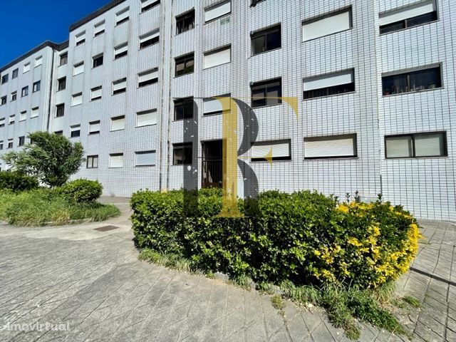 Apartamento T1 mais 1 renovado em Oliveira do Douro