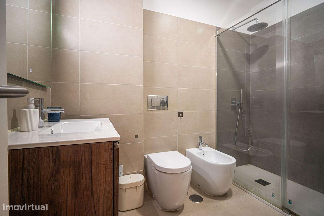 Apartamento Renovado T2 em Oeiras, ótimas áreas e com tudo perto de si-19