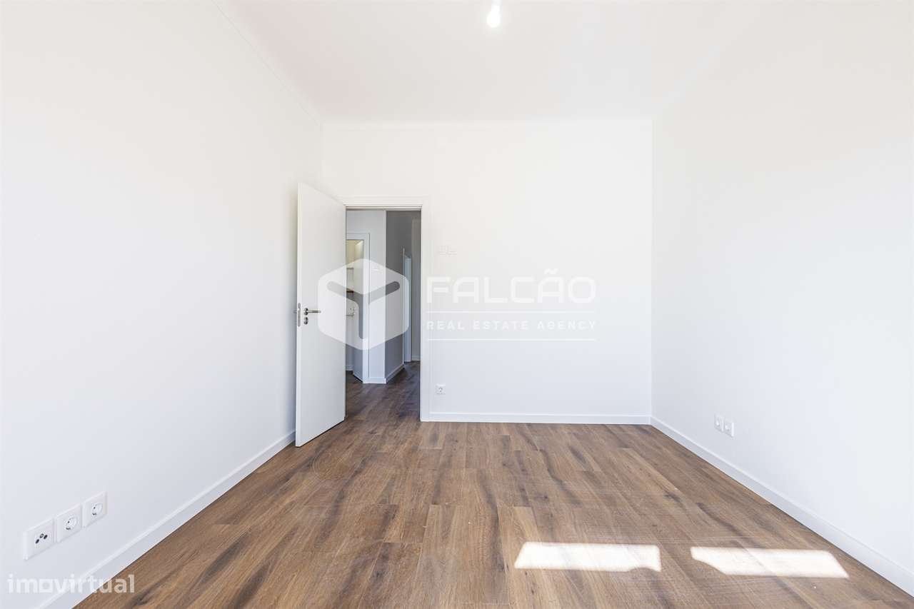 Apartamento T2 Venda em Santarém (Marvila), Santa Iria da Ribeira de S-32