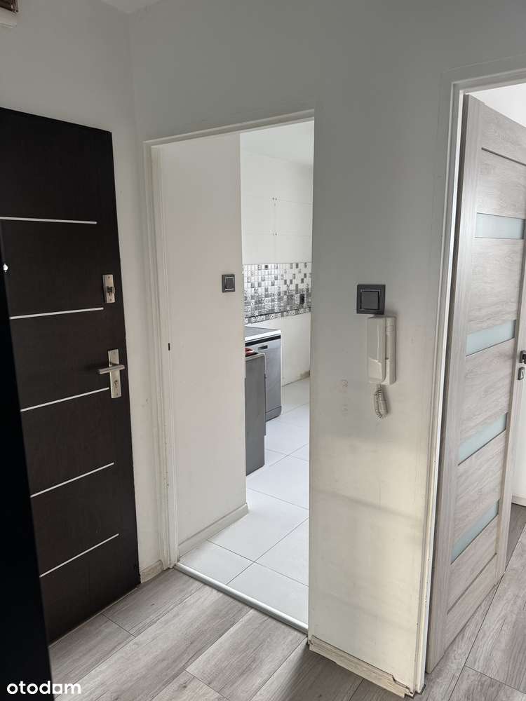 Sprzedam ustawne 2-pokojowe mieszkanie OS. Wyzwolenia Turek-4