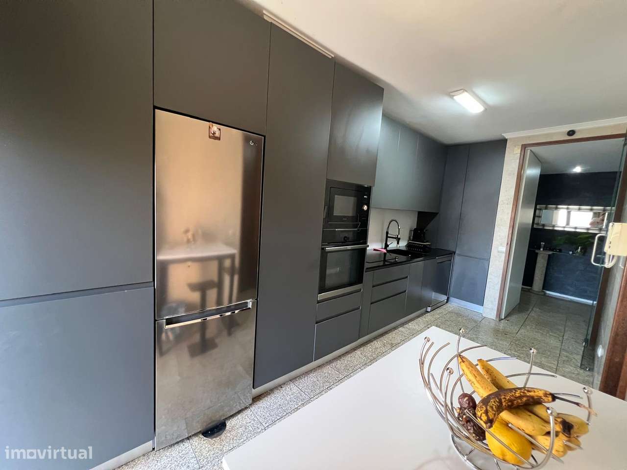 T3+1 + Escritório Gaia   Av  República Metro João  Deus Lugar Garagem-9