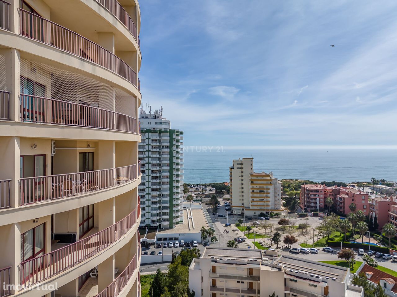 Deslumbrante Apartamento de 2 Quartos com Vista Mar em Portimão
