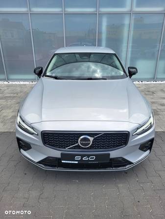 Volvo S60 B4 B Plus Dark - 3