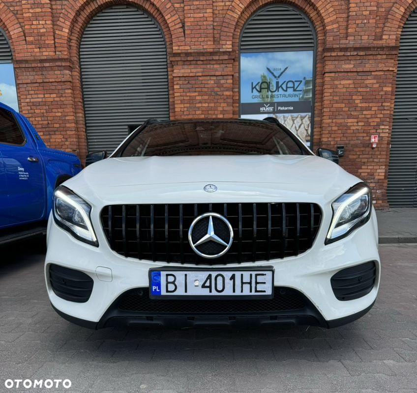 Mercedes-Benz GLA - 3